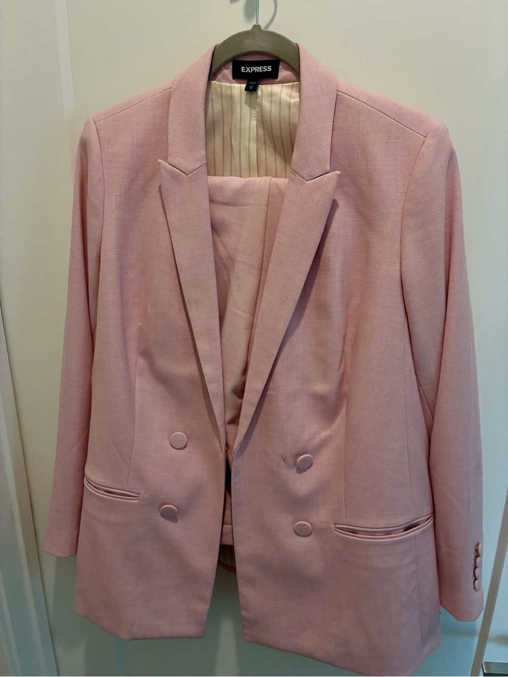 Express Pink Double-Breasted Women's Pantsuit-never worn!